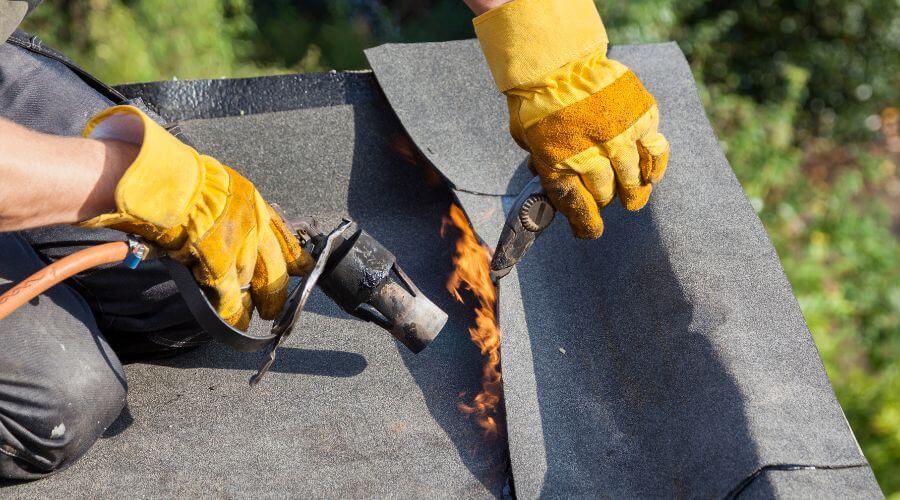 Professional residential roofers in Hickory Hills, IL
